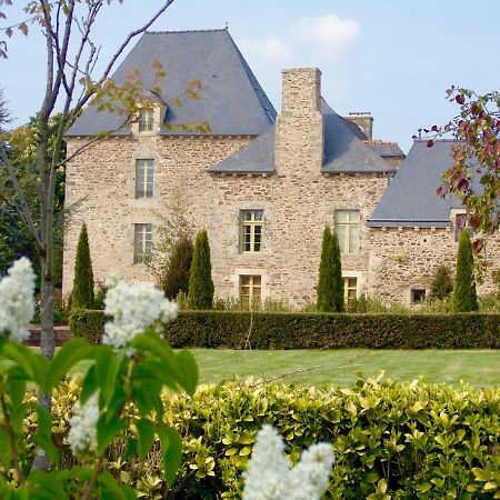 Gite La Terrasse - Manoir Le Plessix Madeuc Corseul Exterior photo